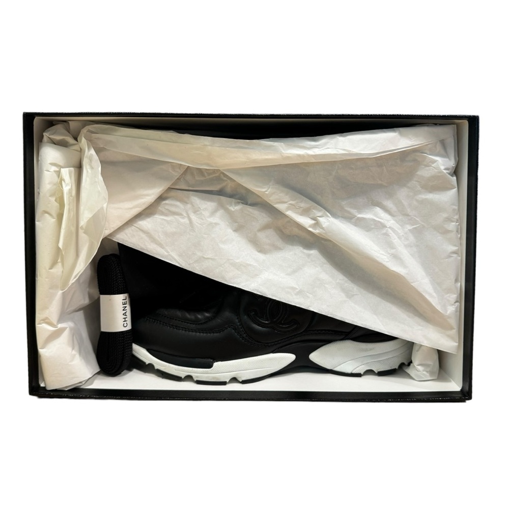 SOLD‼️Chanel Sneakers Black and White Leather 100% Authentic - Picture 15 of 16